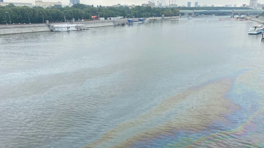 Фото - В Москве обнаружили нефтяное пятно